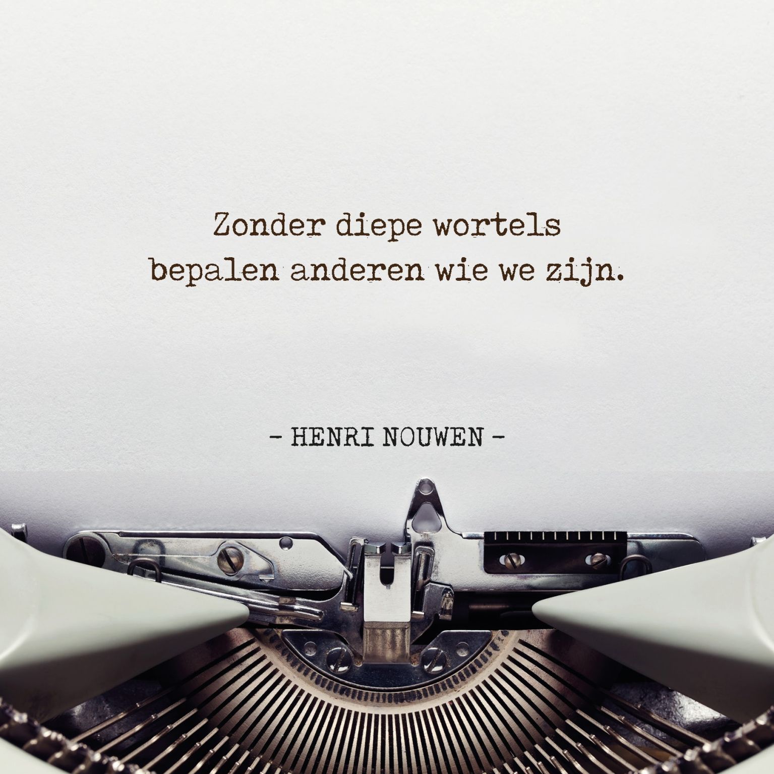 Bureauklapper 'Henri Nouwen' - 9789493206175 -  Bureauklapper bij MajesticAlly