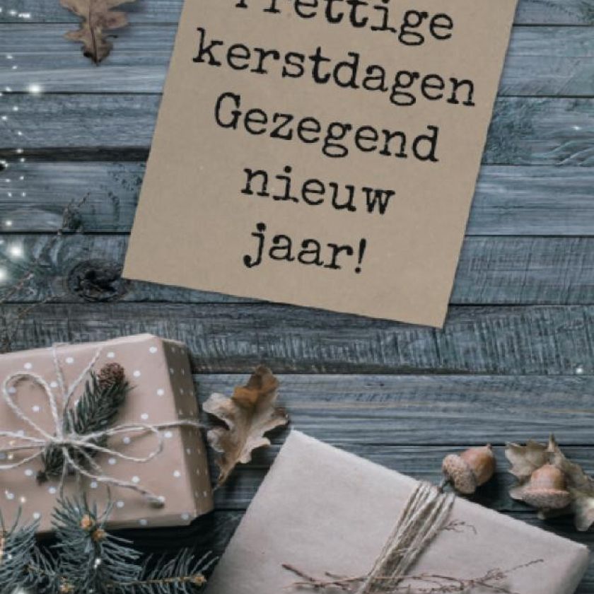 Kerstkaart 'Kerstcadeautjes' - MA26211 -  Christelijke kerstkaarten bij MajesticAlly